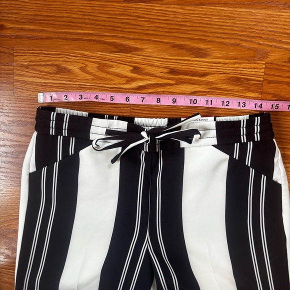 INC International Concepts Black White Stripe Elastic Waist Wide Leg Pants Sz XS - Picture 4 of 8